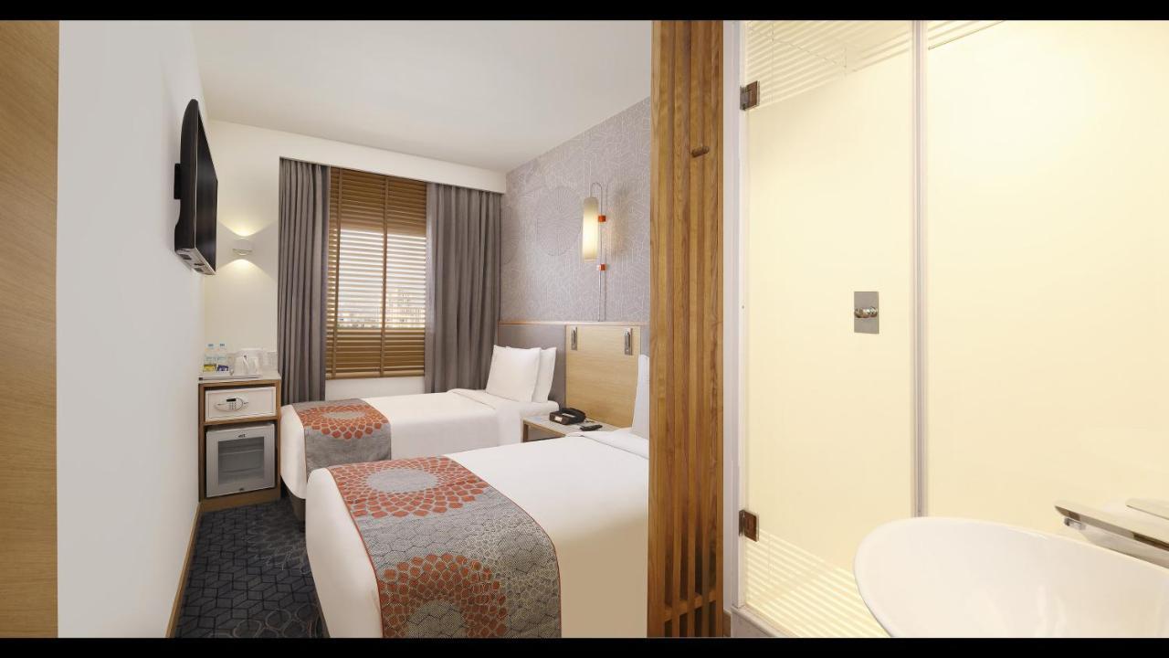 Holiday Inn Express Gurugram Sector 50 By Ihg Gurgaon Exterior foto